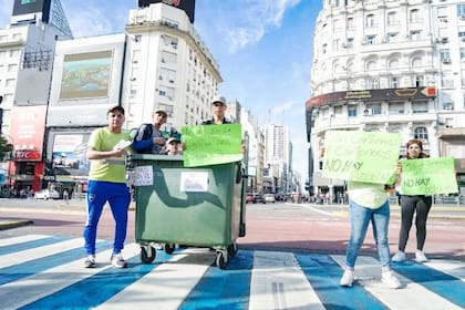 La Federación Argentina de Cartoneros, Carreros y Recicladores convocó a una movilización hacia la Legislatura mañana jueves a las 10 de la mañana