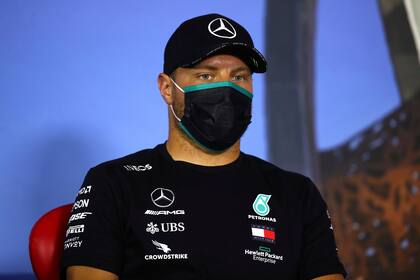 La federación internacional aceptó las explicaciones de Valtteri Bottas (Mercedes), que dijo haberse mantenido sin contacto durante su viaje a Mónaco, donde reside, luego del GP de Austria.