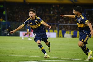 Un golazo del pibe Aranda desbloqueó a Boca ante Instituto y el VAR le permitió celebrar a Bareiro