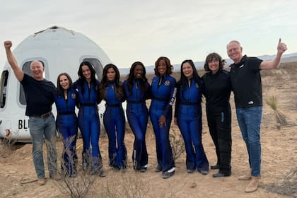 La felicidad de Jeff Bezos y la tripulación del vuelo NS-31 tras la misión exitosa