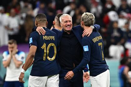La felicitación de Didier Deschamps (para Mbappé y Antoine Griezmann; Francia ha hecho un culto del contraataque