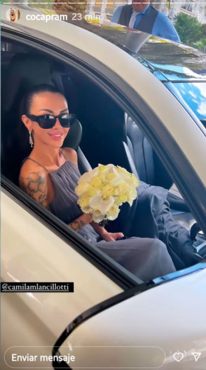 La feliz novia al momento de retirarse de su casamiento