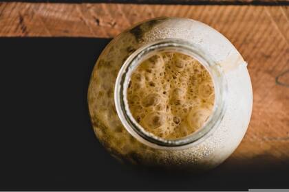 La fermentación natural de este producto es la razón por la cual posee varios beneficios