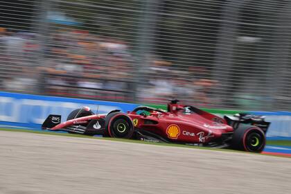 La Ferrari de Leclerc, en acción