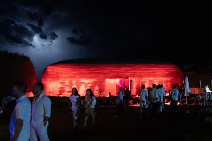 La fiesta de Año Nuevo en Pavilion Vik