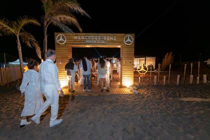 La fiesta de blanco fue un éxito y dio por iniciada la temporada 2023.