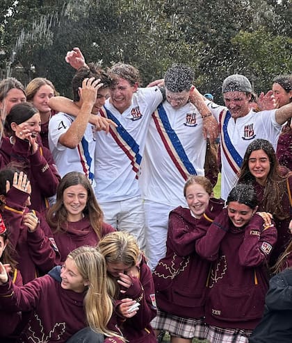 La fiesta de Los Robles Amarillo, nuevamente ganador de la Santa Paula