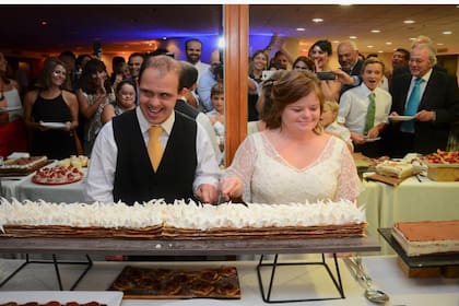 La fiesta de su casamiento rodeados de familia y amigos, fue una noche inolvidable