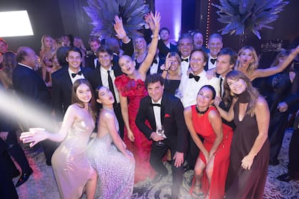 La fiesta siguió hasta pasada la medianoche