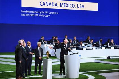 La FIFA se inclinó por un Mundial tripartito