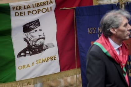 La figura de Garibaldi inspiró a las brigadas partisanas organizadas por el Partido Comunista Italiano que operaban en la resistencia durante la Segunda Guerra Mundial