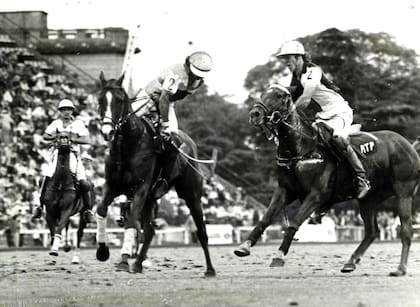 La final de Palermo 1984, frente a Indios Chapaleufú, enfrentando a Gonzalo Heguy. Fue el primer título del Abierto para Alfonso y La Espadaña