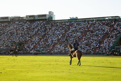 La final llenó la tribuna del Campo argentino de Polo.