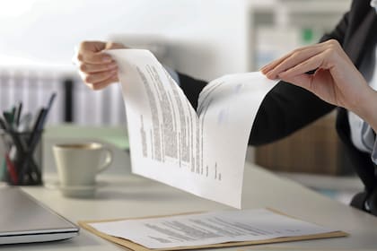 La firma de un contrato de alquiler puede caerse si el inquilino no presenta las garantías solicitadas