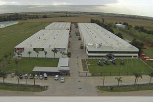 La firma informó las dificultades por las restricciones del BCR en una comunicación a los concesionarios