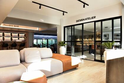 La firma ofrece asesoramiento de la mano de un equipo profesional de arquitectos e interioristas y realiza además envíos a todo el país.