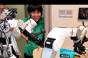 China presenta el primer servicio de limpieza a domicilio asistido por robots