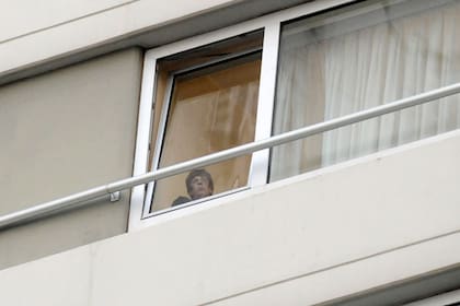La fiscal Viviana Fein, en el departamento donde fue encontrado muerto Nisman