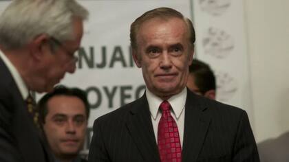 La Fiscalía anunció la investigación abierta sobre ocho exfuncionarios relacionados con la obra del tramo siniestrado y sobre los representantes legales de dos empresas, entre ellos el exdirector del Proyecto Metro, Enrique Horcasitas (Crédito: Cuartoscuro)