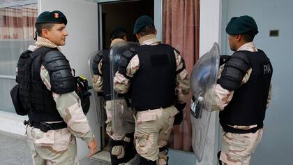 La fiscalía ayer por la tarde, mientras declaraban los gendarmes