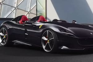 Cristiano Ronaldo agranda su colección de autos lujosos con una Ferrari