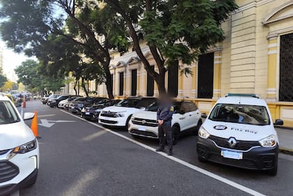La flota de vehículos secuestrados por la Policía Federal Argentina