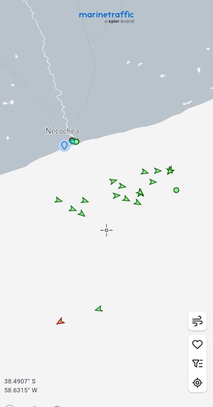 La flota que “aguarda en rada”