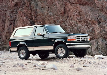 La Ford Bronco se fabricó hasta 1996 con una estética similar a la de una pickup
