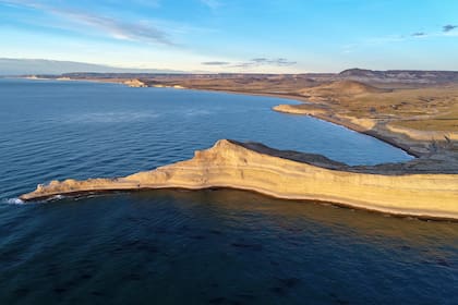 La forma de esfinge natural con forma de león echado del PN Monte León durante muchísimo tiempo sirvió como referencia para las embarcaciones