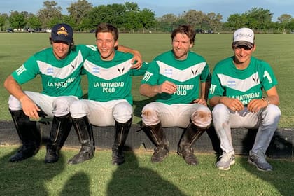 La formación de La Natividad: du Plessis, Bartolomé Castagnola, Torres Zavaleta y Camilo Castagnola.