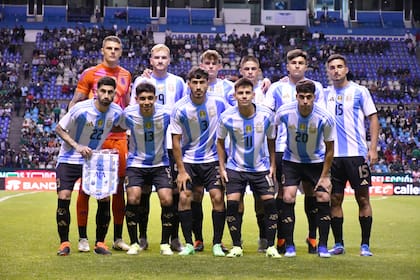 The formation of the Argentine Under 23 team in the second friendly against Mexico
