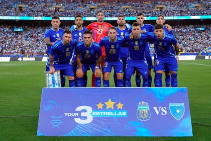La formación que empezó el partido ante Guatemala en Washington, anoche