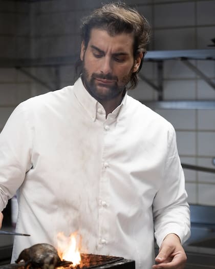 La fórmula de Matteo se basó en no comer harinas, ni productos procesados. Además, incluyó el ejercicio y el ayuno intermitente en su vida