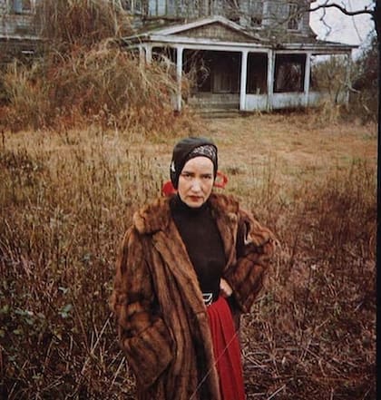 La foto con la que el documental "Grey Gardens" fue conocido en todo el mundo