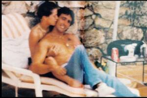 La foto de Fili y Ducruet en la reposera, cuando recién comenzaba su cita... así lo publicó la revista GALA