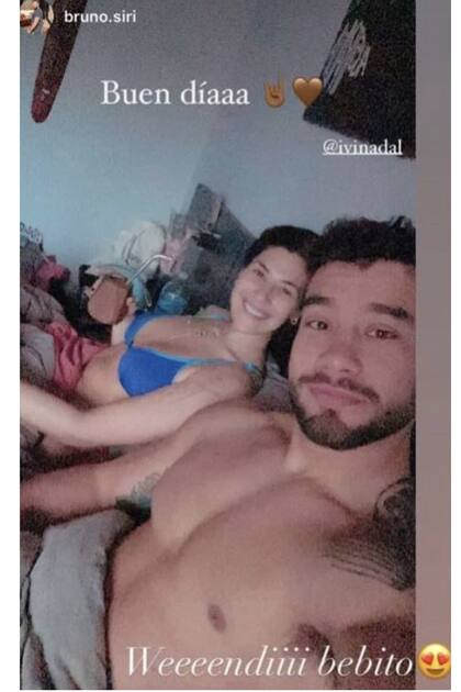La foto de Ivana Nadal y su novio, Bruno Siri, en una postal de entrecasa en la cama