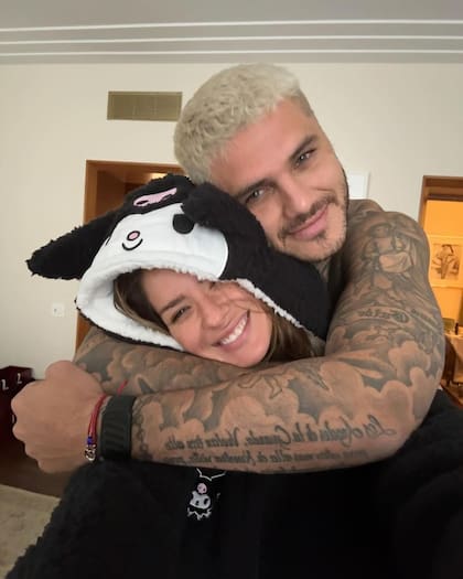 La foto de la China y Mauro con la bata que despertó el escándalo