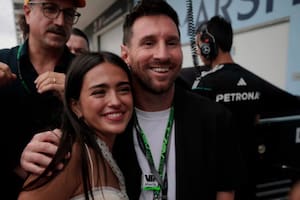 La increíble reacción de la novia de Franco Colapinto al cruzarse con Lionel Messi en el Gran Premio de Miami