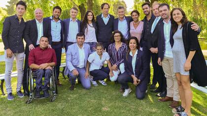 La foto de Mauricio Macri con los deportistas