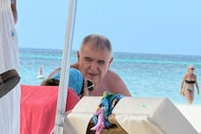 Tras la difusión de sus fotos en una playa paradisíaca, Jaldo interrumpió sus vacaciones y apuntó contra LLA