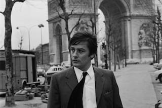 Emmanuel Macron elogió a Alain Delon y lamentó su muerte