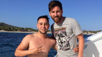 La foto del fanático y de Leo Messi