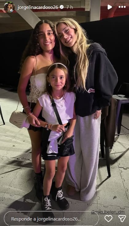 La foto entre Tini y las hijas de Jorgelina Cardoso