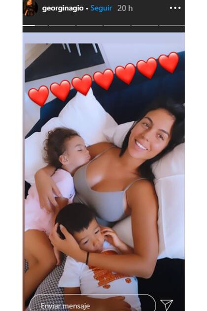 La foto familiar de entrecasa de Georgina Rodríguez, la novia de Cristiano Ronaldo