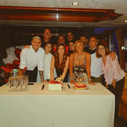 La foto familiar de la China Suárez en su cumpleaños