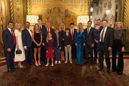 La foto familiar de Trump compartida por Kai Trump junto a Elon Musk, en Mar-a-Lago