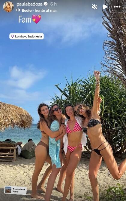 La foto grupal de Badosa y sus amigas en Indonesia