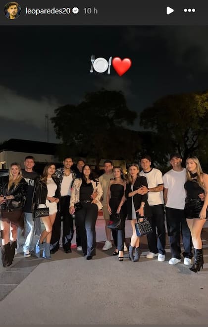 La foto grupal de Leandro Paredes con sus compañeros de Boca