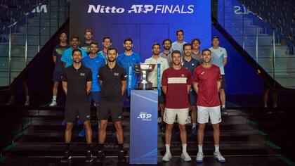 La foto oficial de los Maestros de dobles en Turín, entre ellos el argentino Horacio Zeballos y su pareja, el español Marcel Granollers