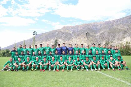 El seleccionado, que debe sortear una interna feroz tras la muerte del anterior presidente de la Federación Boliviana de Fútbol, César Salinas.
